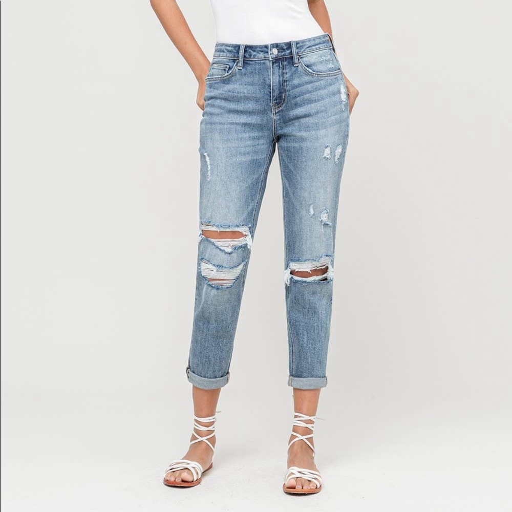 VERVET distressed boyfriend jean